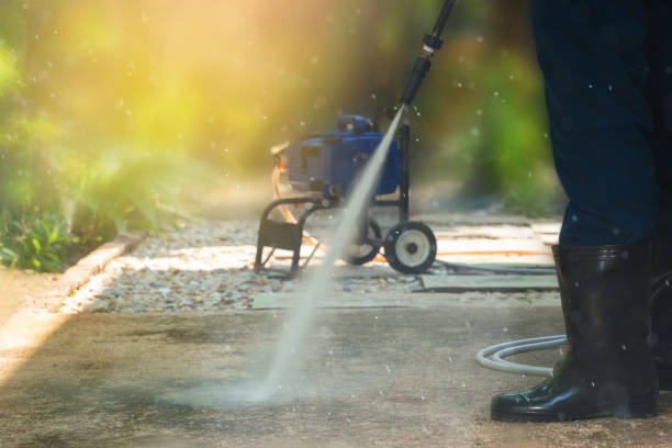 Best Pool Deck Cleaning  in La Puebla, NM